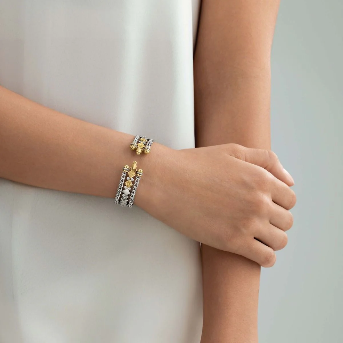 Roman Chain Bangle - Image 3